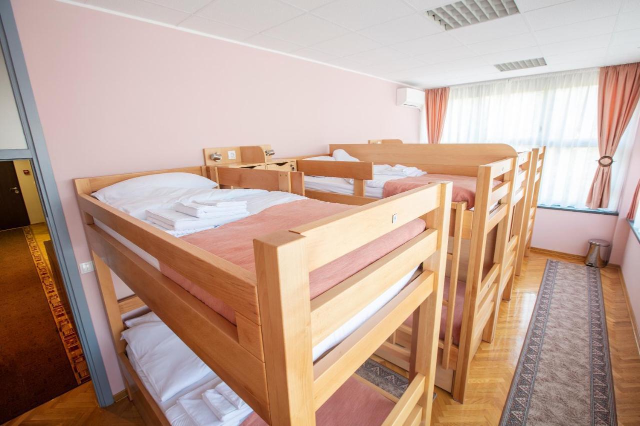 Hostel amd Belgrado Buitenkant foto