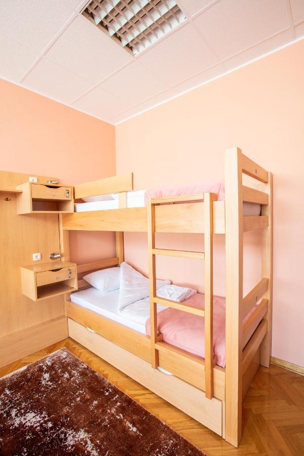 Hostel amd Belgrado Buitenkant foto