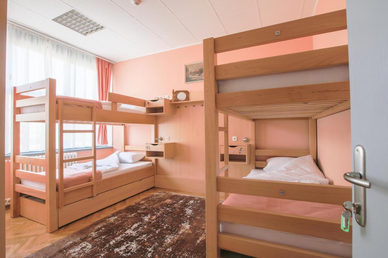 Hostel amd Belgrado Buitenkant foto